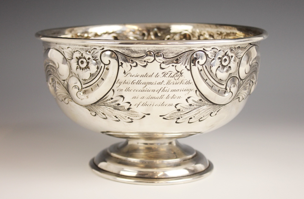 A George V silver rose bowl, Mappin & Webb, Sheffield 1914, of circular form on pedestal foot,