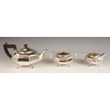 A George V silver three-piece tea service, Williams (Birmingham) Ltd, Birmingham 1921, comprising