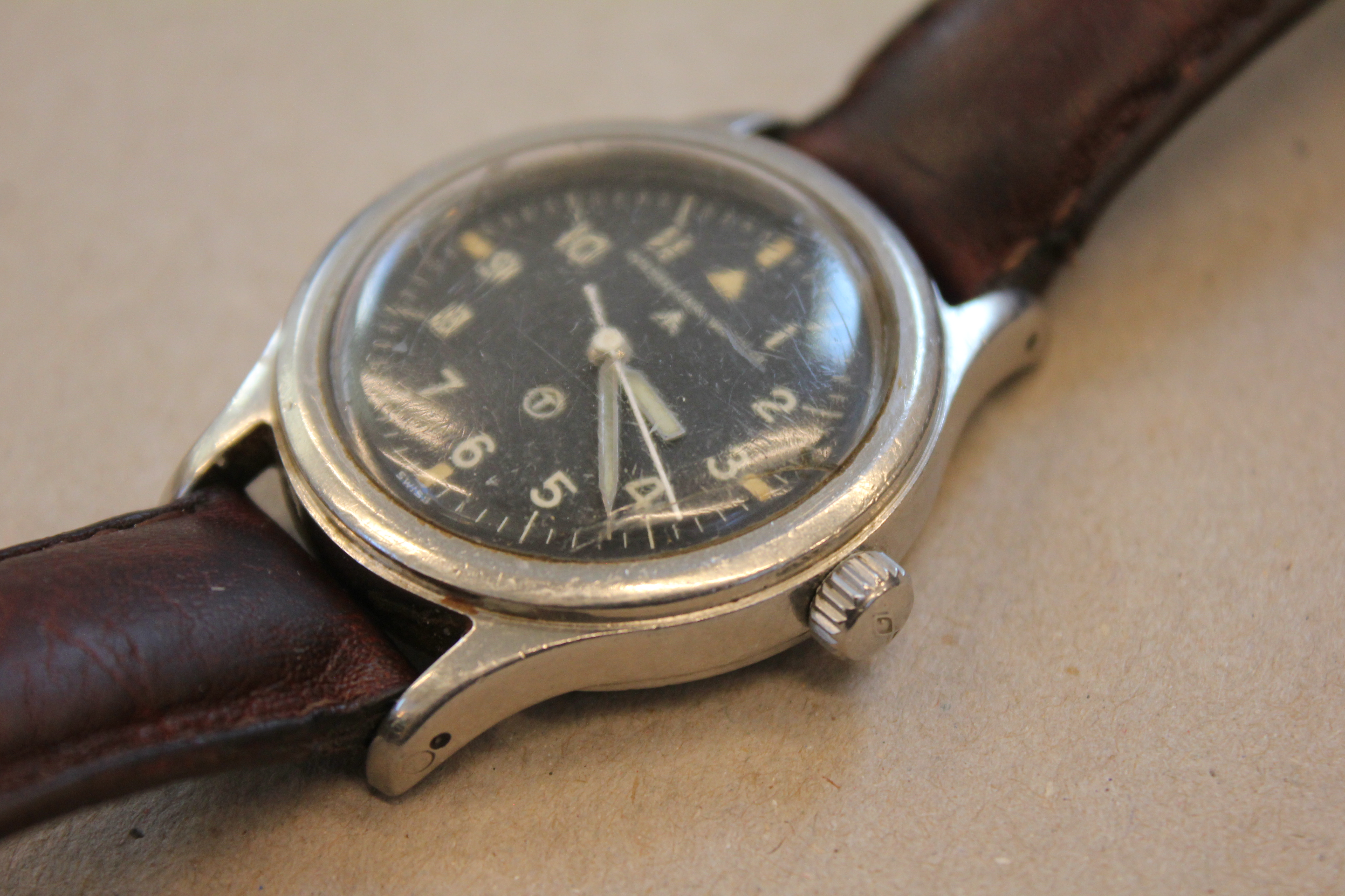 An International Watch Company (IWC) Military issue RAF Mark XI wristwatch, ref 6B/346, case - Image 4 of 11