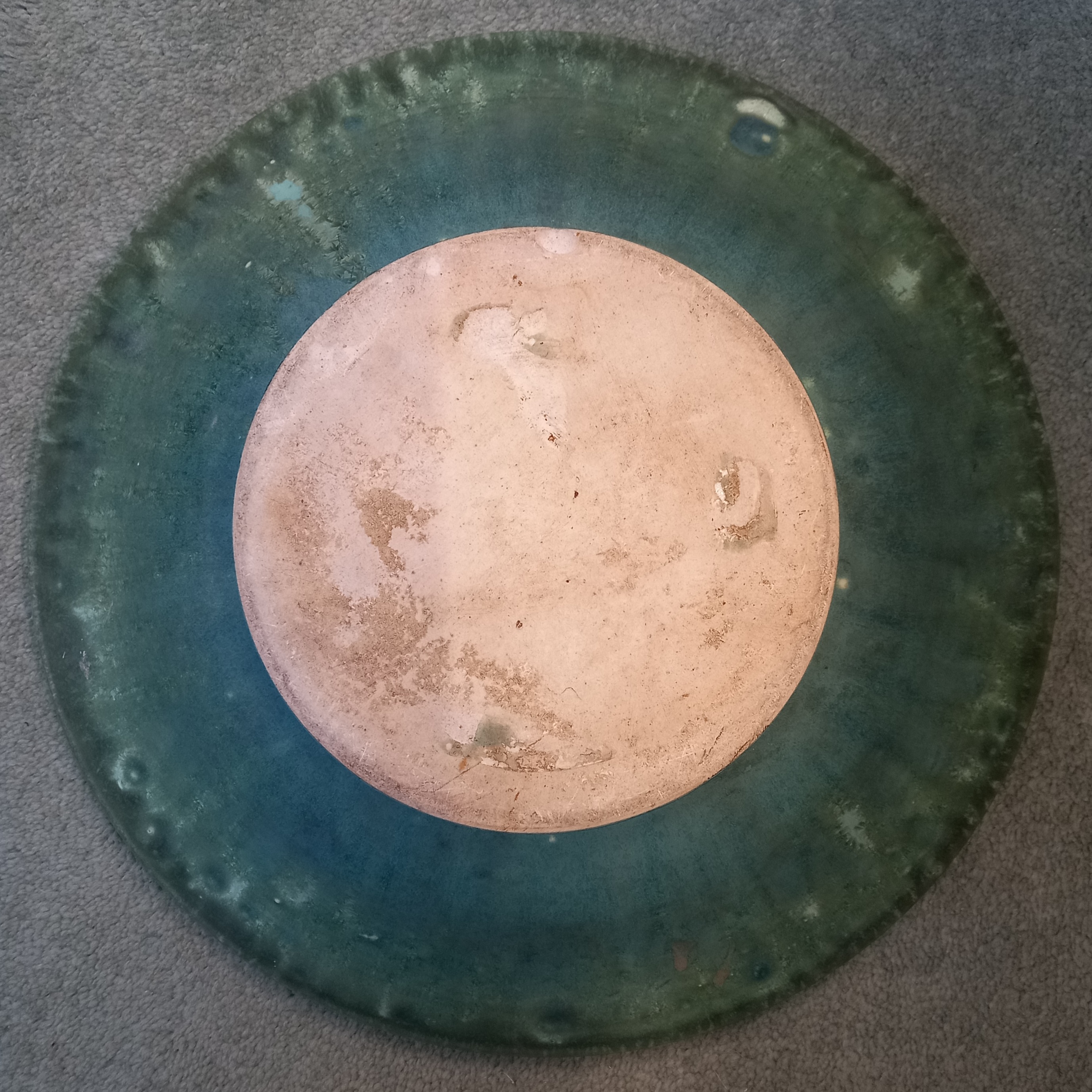 A studio pottery bowl, 20th century, of shallow flared form with rolled rim, the celadon green - Image 4 of 8