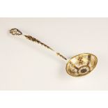 A Worcester porcelain ladle, late 18th century/early 19th century, decorated in a blue and gilt