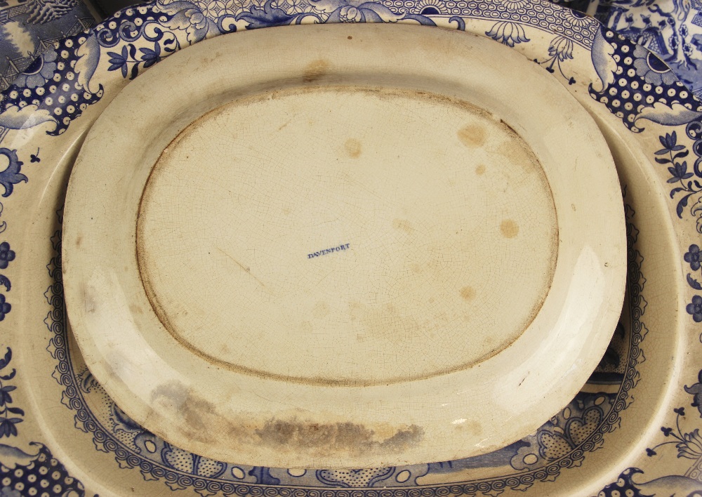 A collection of blue and white transfer printed wares, 19th century and later, to include a - Image 2 of 7