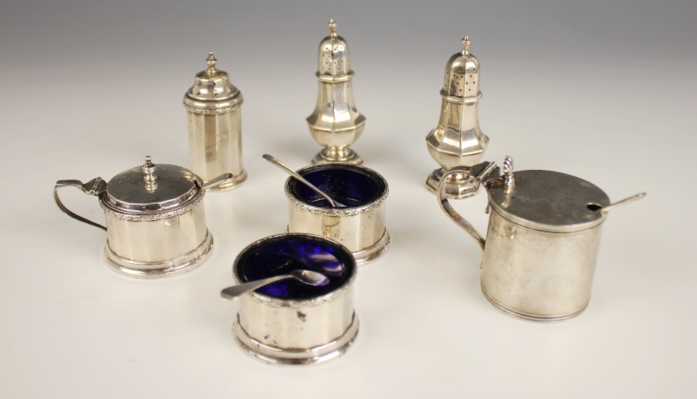 A cased silver christening set, Emile Viner, Sheffield 1957-58, comprising egg cup, napkin ring - Image 2 of 4