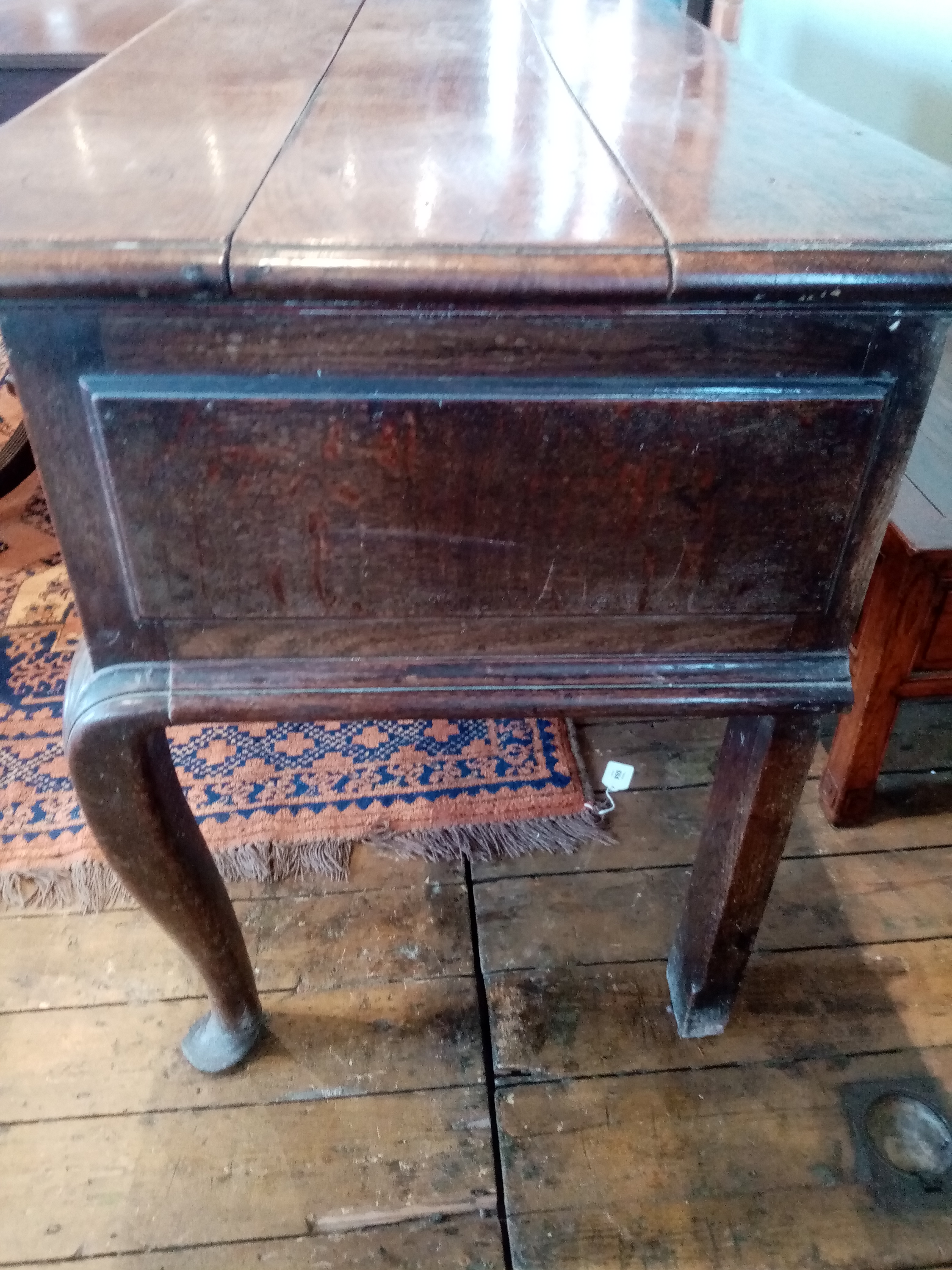 A George III oak dresser base, the rectangular moulded three plank top above three lip moulded - Image 9 of 15