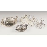 An Edwardian silver bonbon dish, S Blanckensee and Son Ltd, Birmingham 1906, the pierced openwork