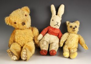 Two vintage teddy bears, early 20th century, both with card jointed articulated limbs and head,