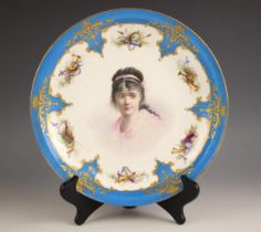 A Sevres Chateau Des Tuillieres cabinet plate, 19th century, the well decorated with a central