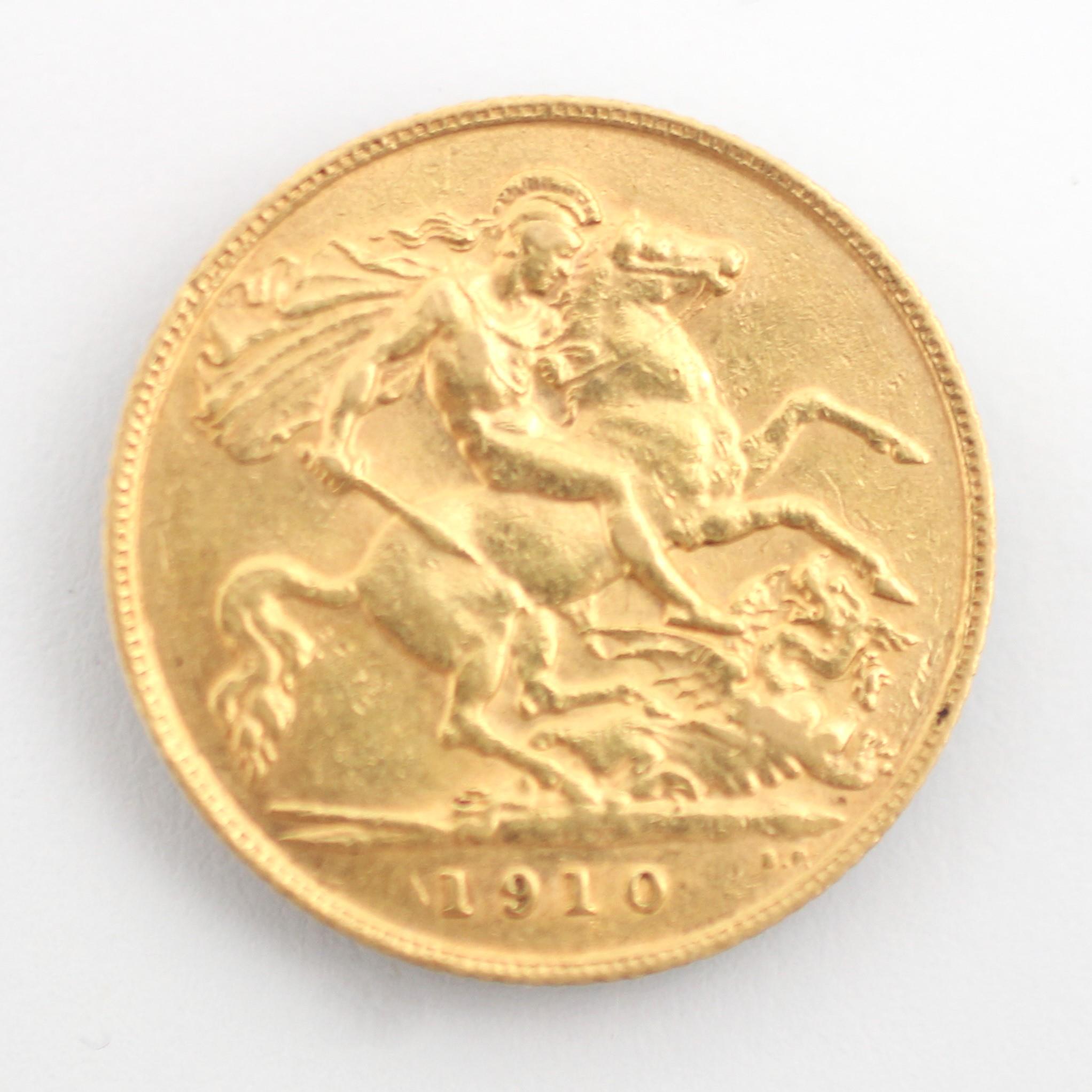 An Edward VII half sovereign, dated 1910, 4gms