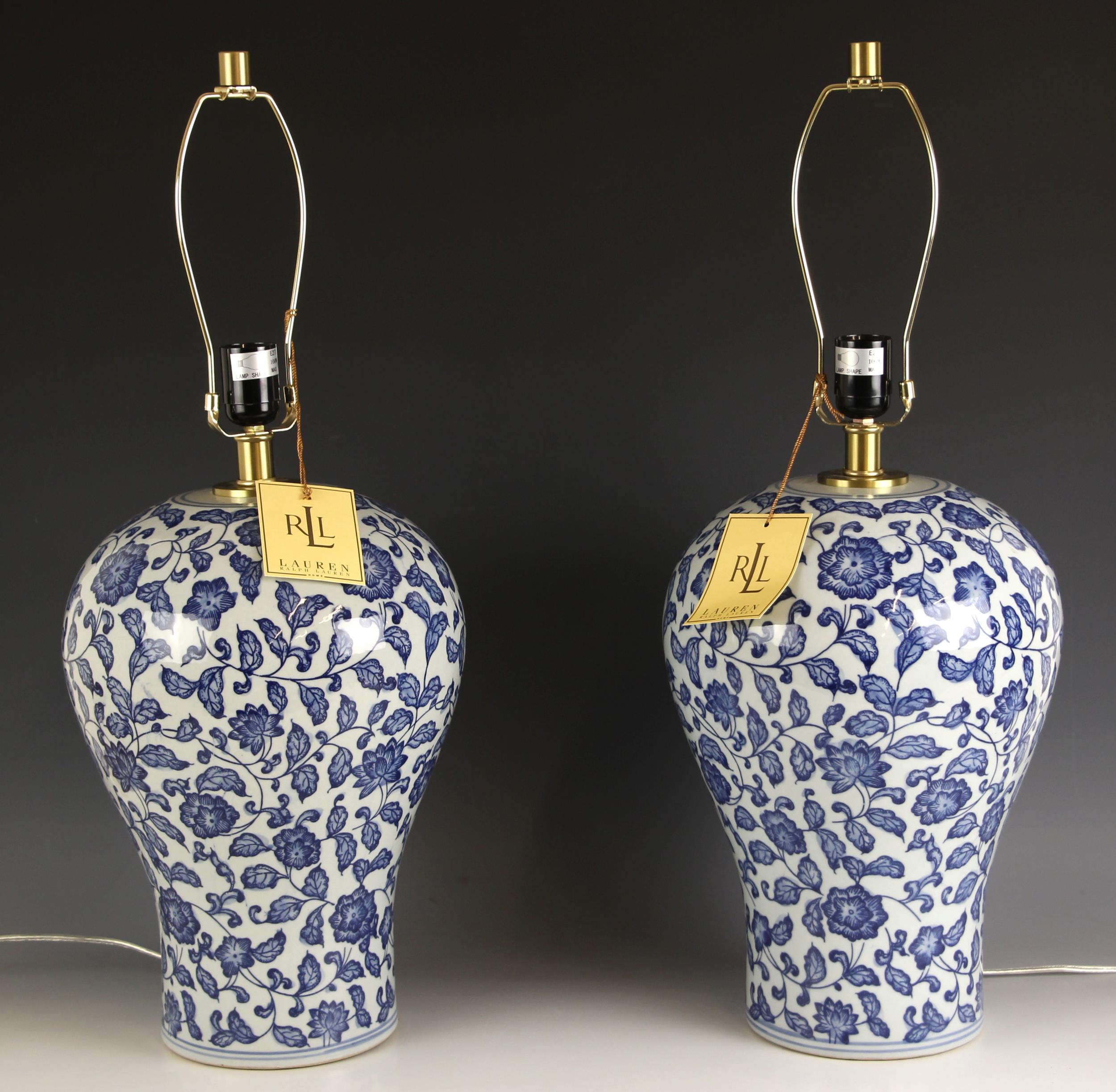 A pair of Ralph Lauren Chinese influence blue and white vase table lamps, of baluster form with - Image 2 of 2