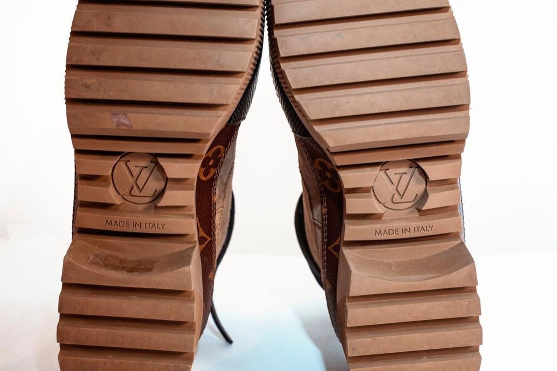Brown Louis Vuitton Laureate Angle Boots - Image 6 of 9