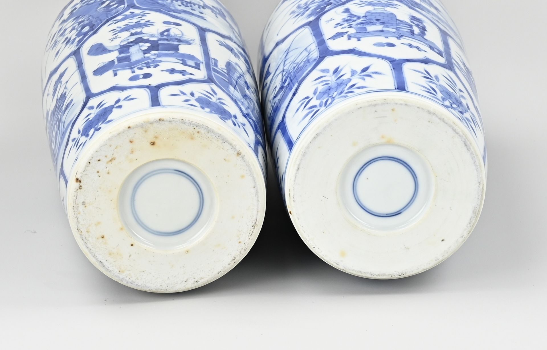 Two Chinese vases, H 36 cm. - Image 3 of 3