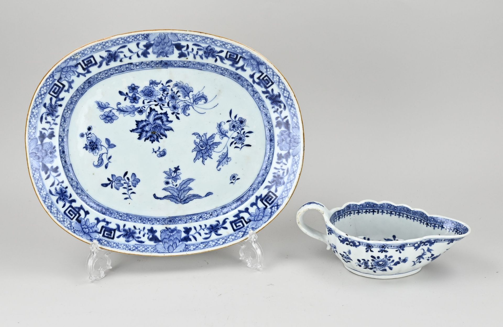 Two parts of Chinese porcelain
