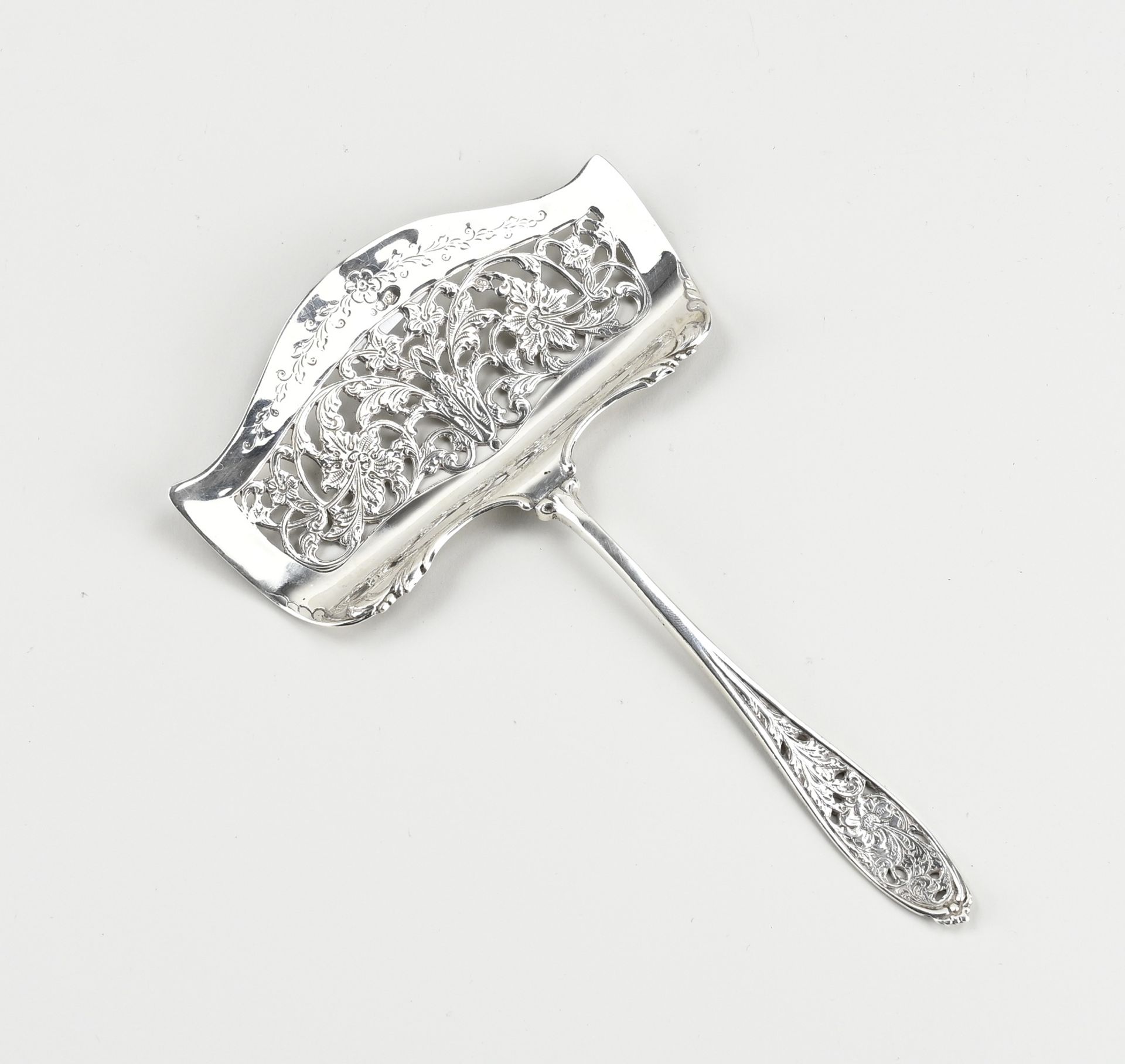 Silver asparagus scoop