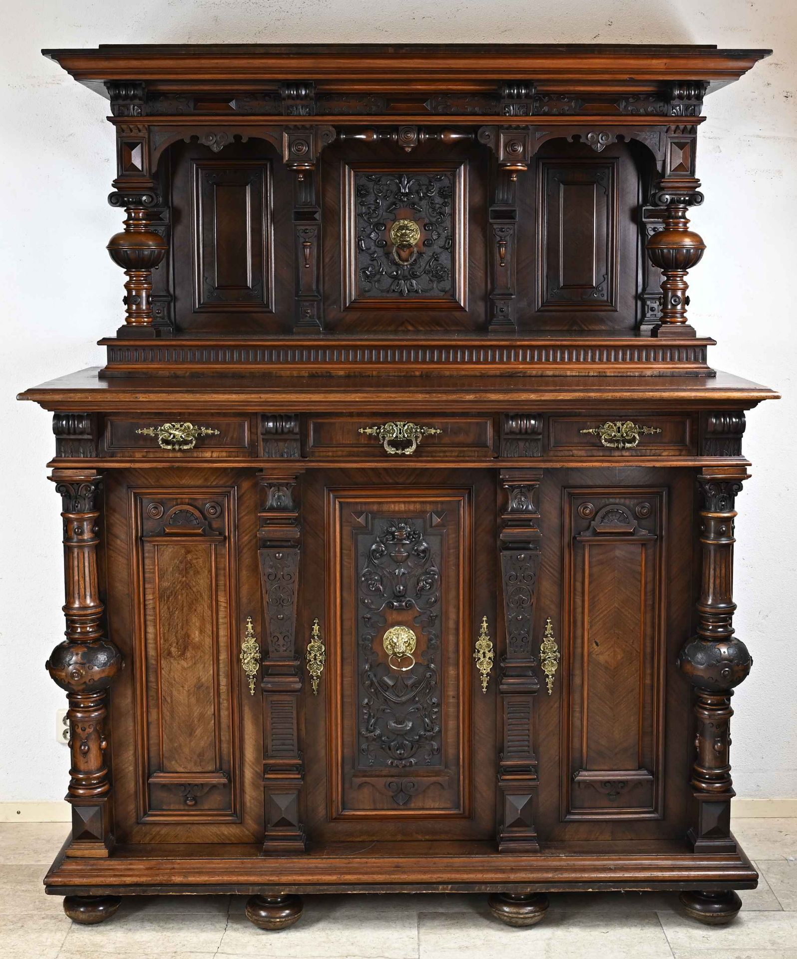 Capital German sideboard with bronze, 1880