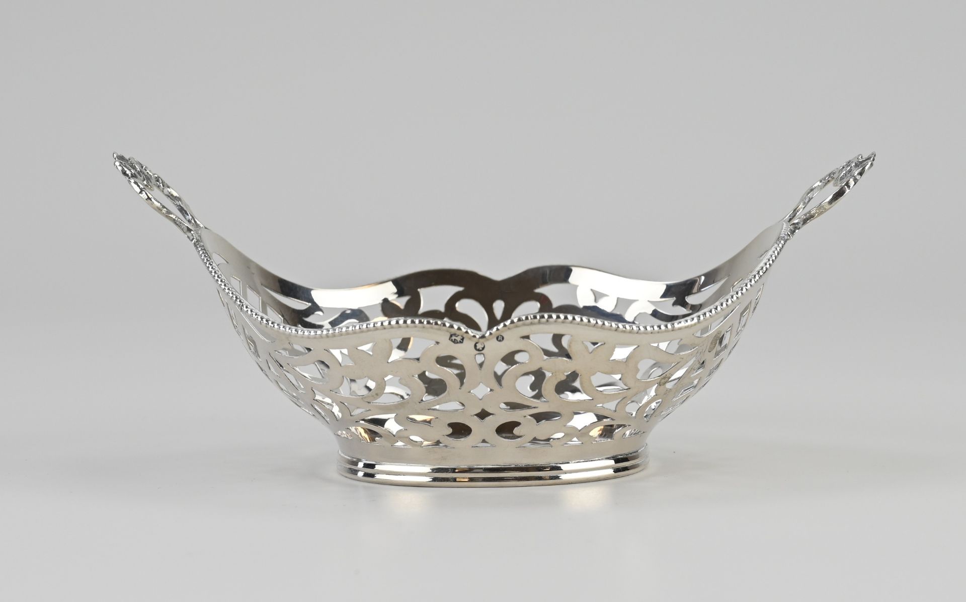 Silver bonbon basket