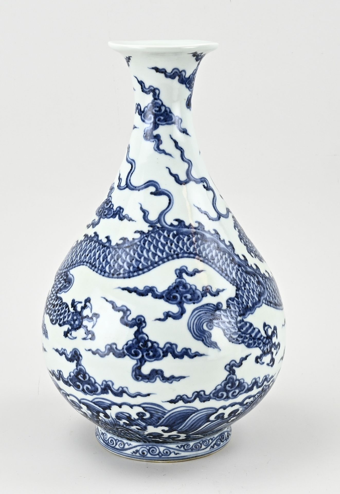 Chinese dragon vase, H 34 cm. - Bild 2 aus 3