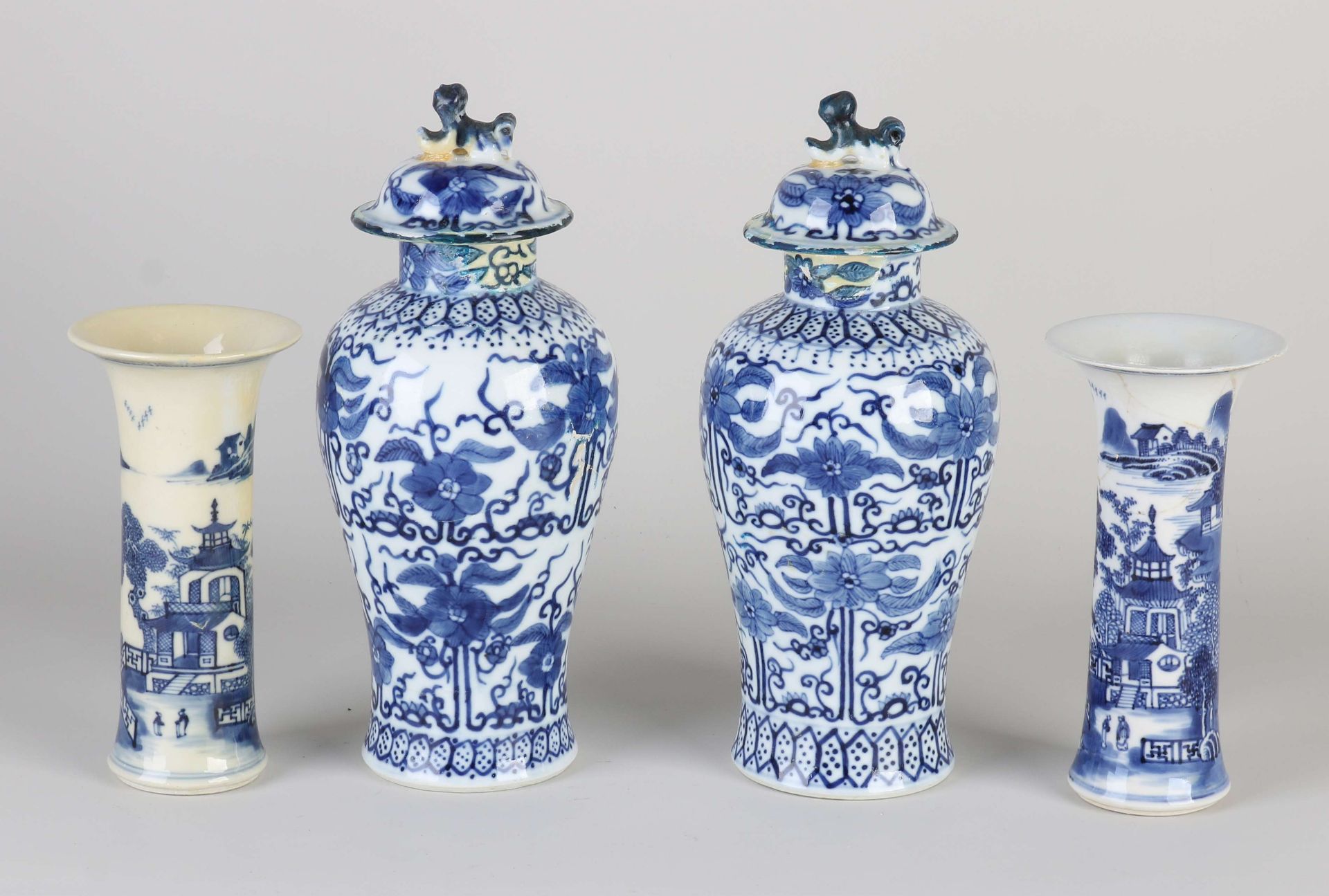 4x Antique Chinese vases