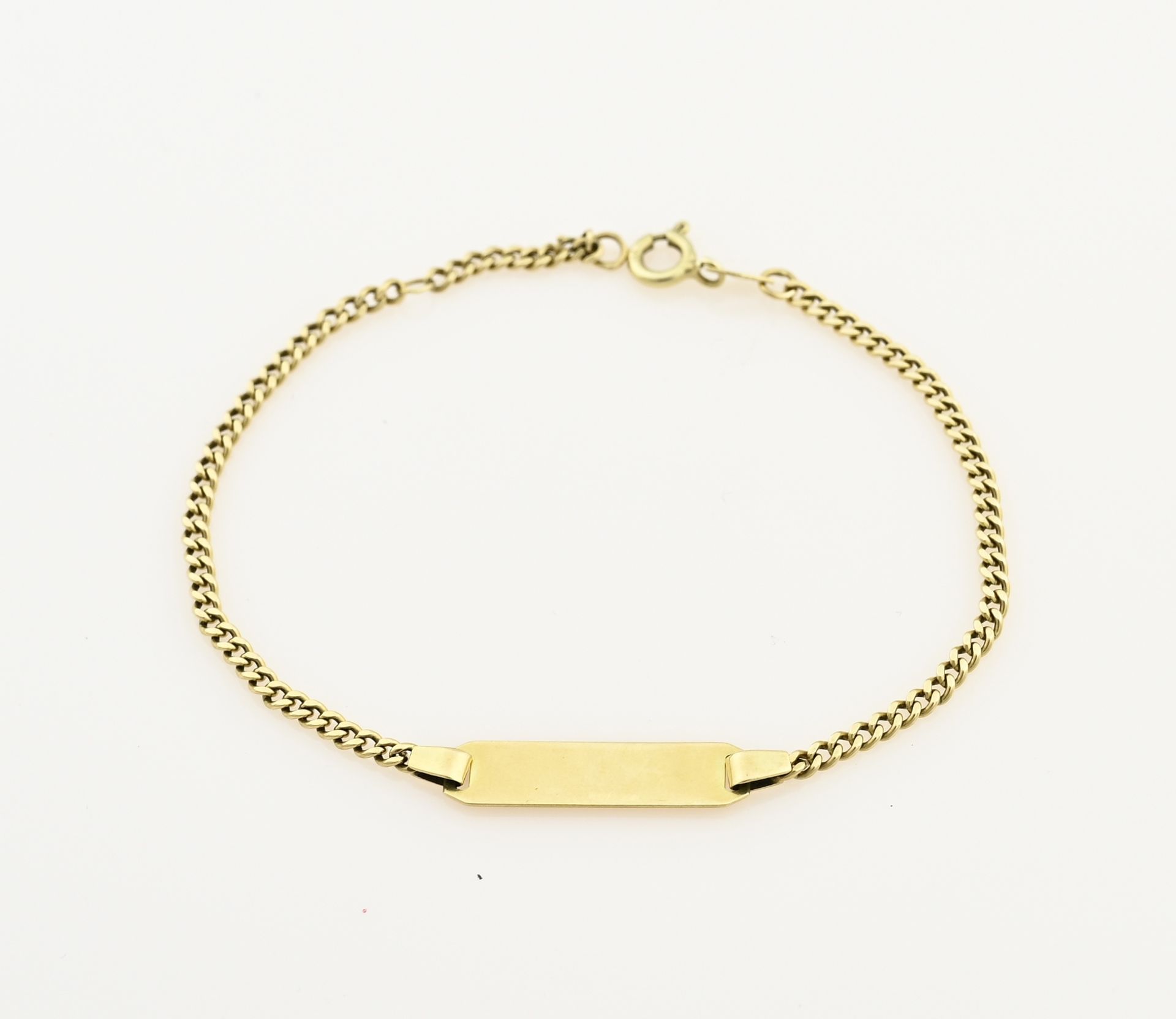 Gold plate bracelet