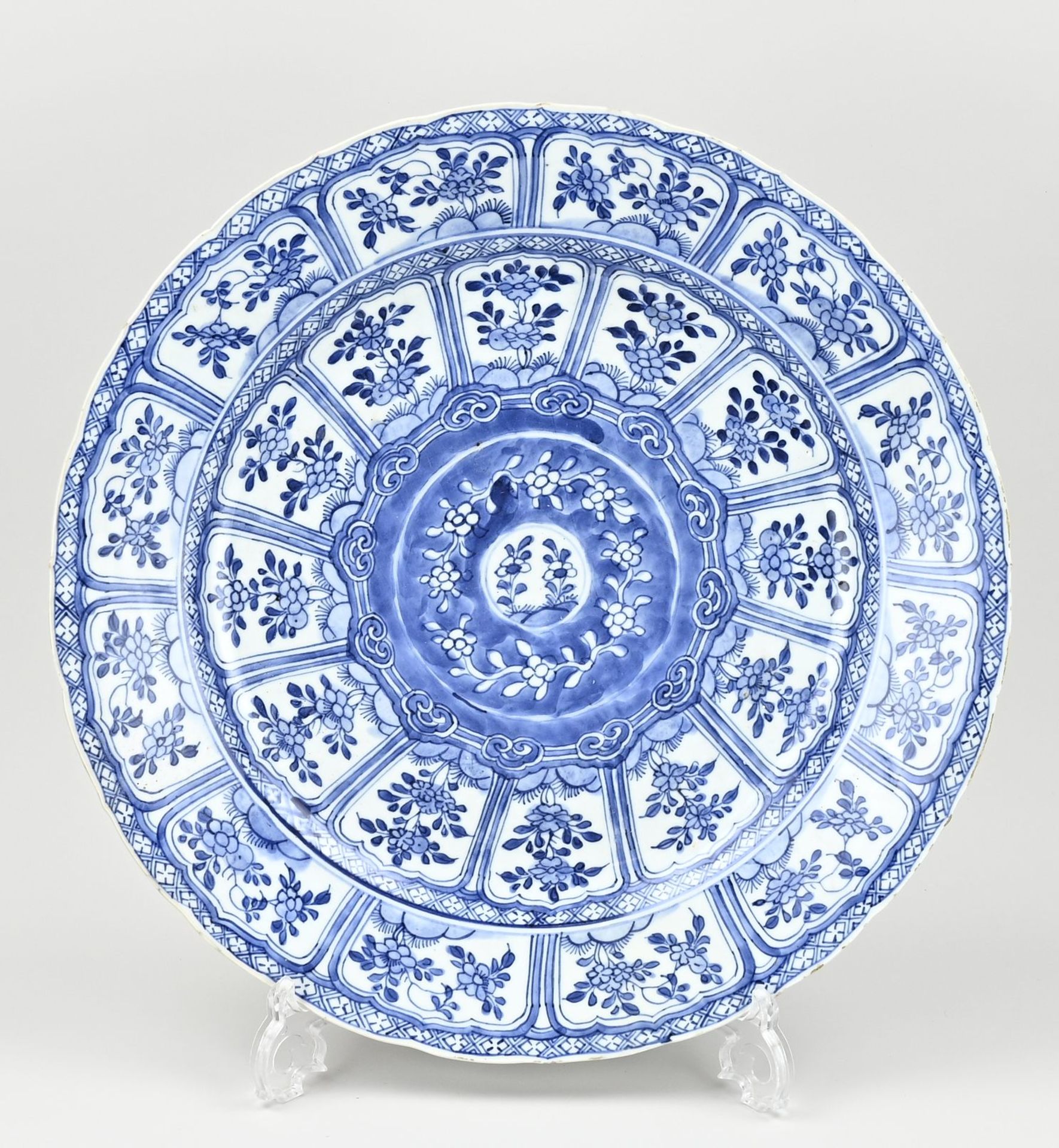 Large Chinese dish Ø 40 cm.