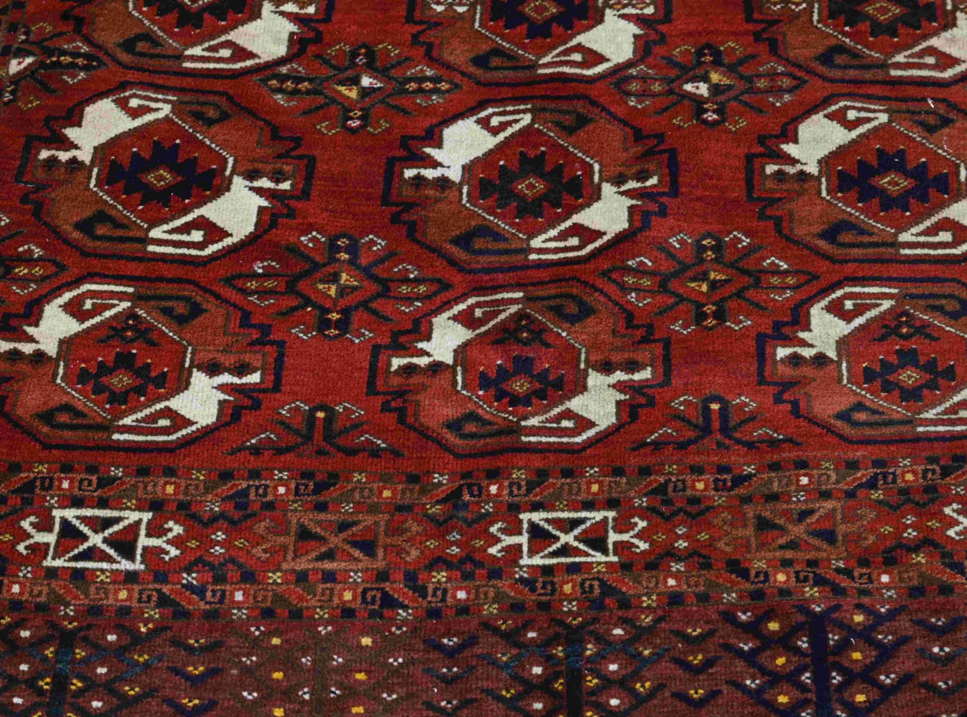Persian rug, 137 x 118 cm. - Image 2 of 3