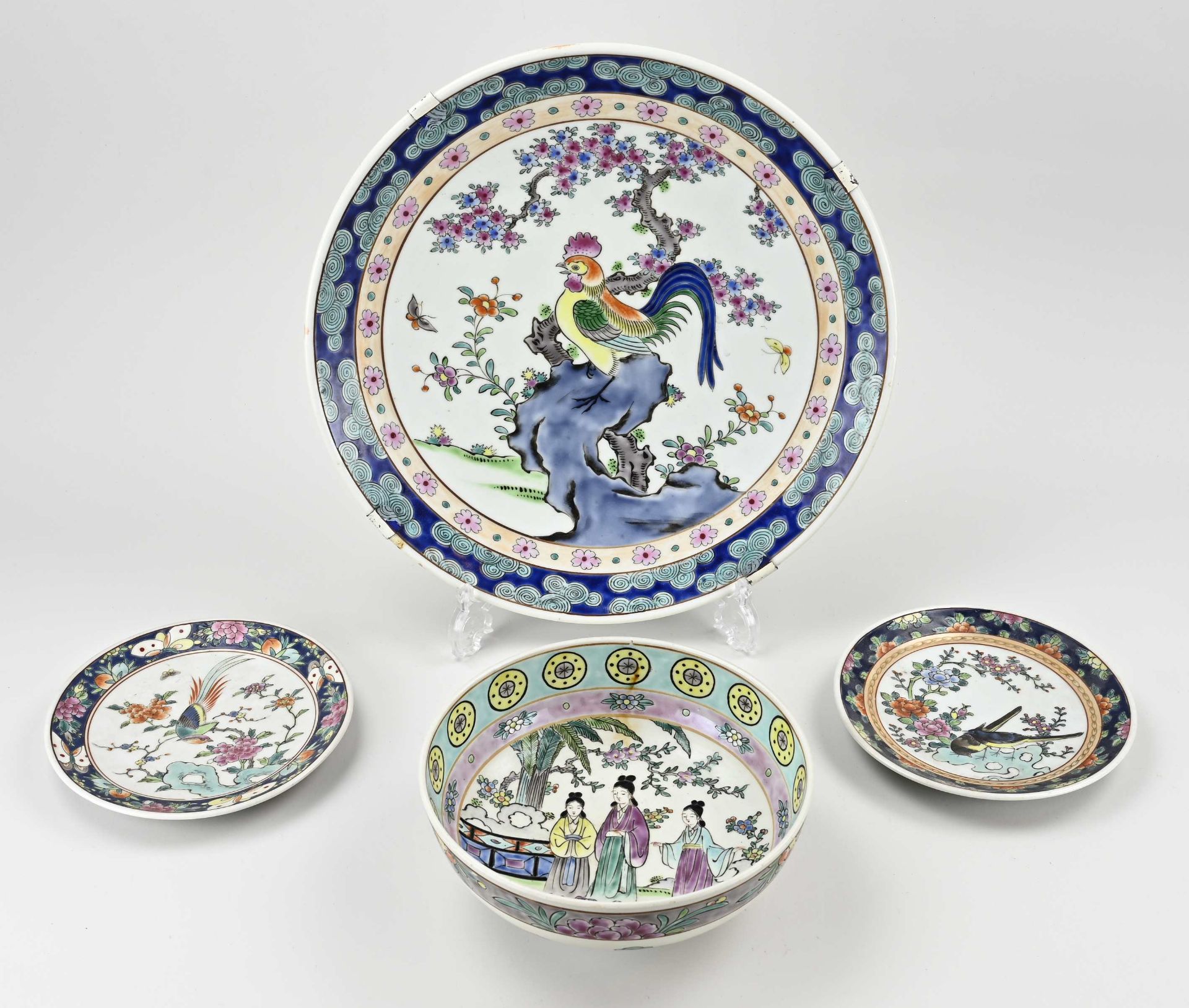 4 Parts of antique Japanese porcelain