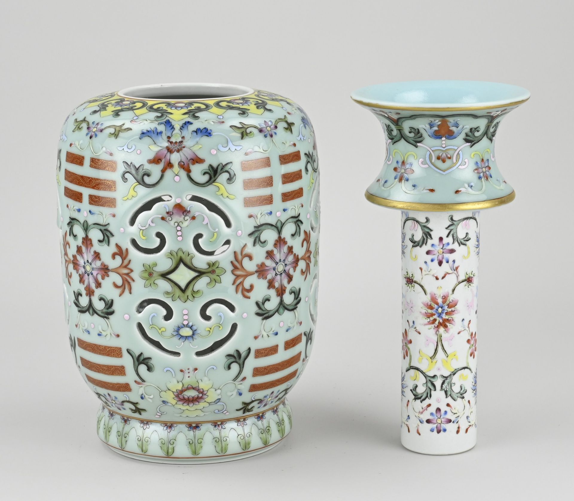 Two-part Chinese vase, H 27.5 cm.