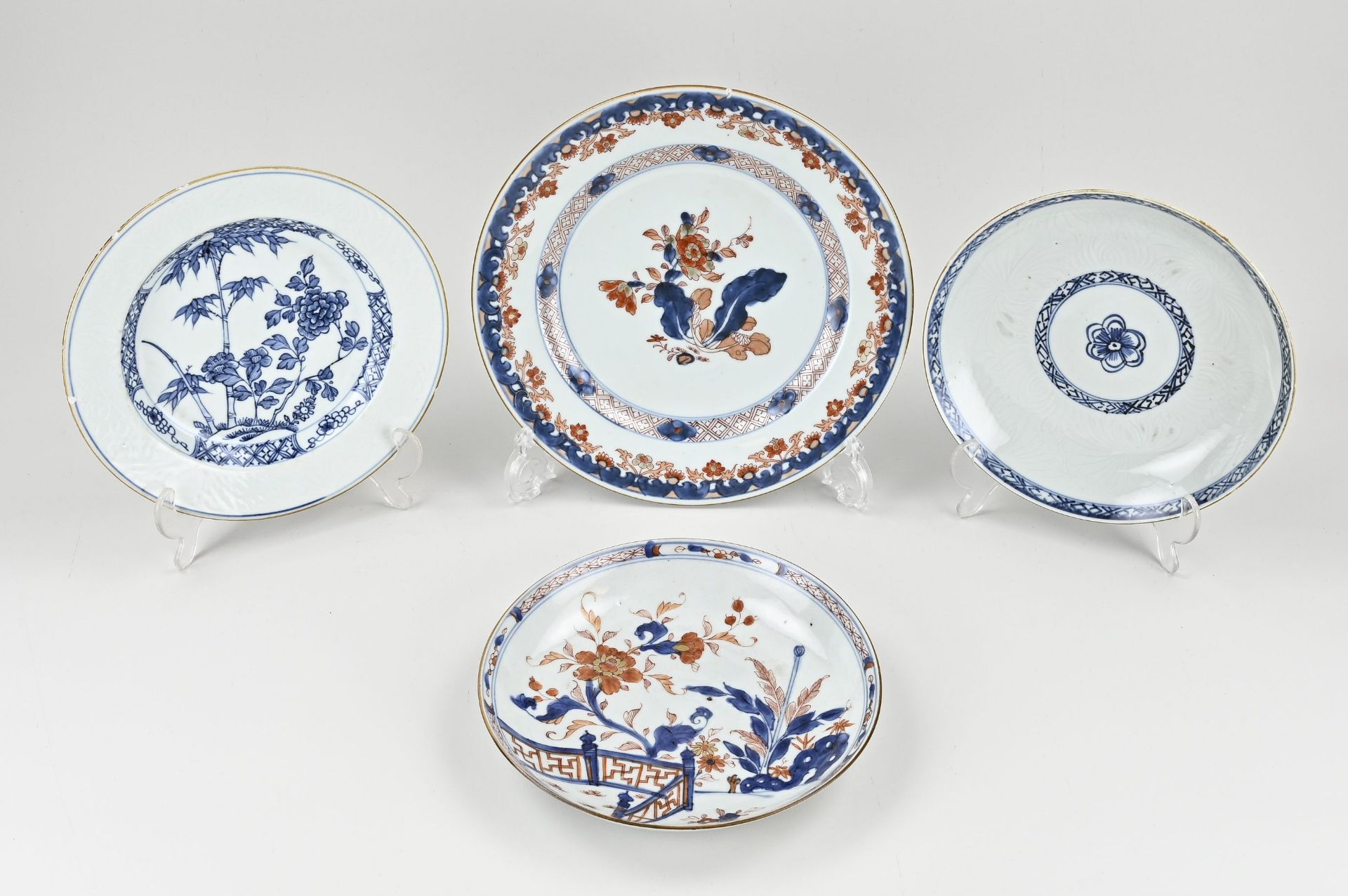 Four Chinese plates Ø 22 - 26 cm.