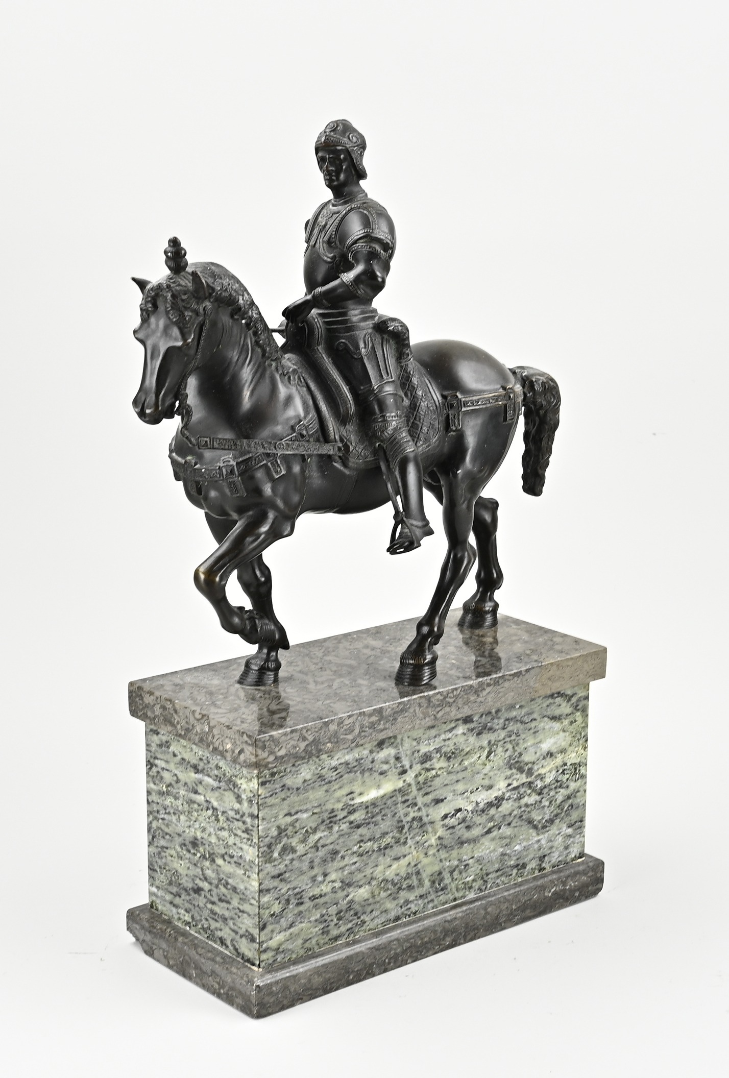 Bronze sculpture, Knight on horse