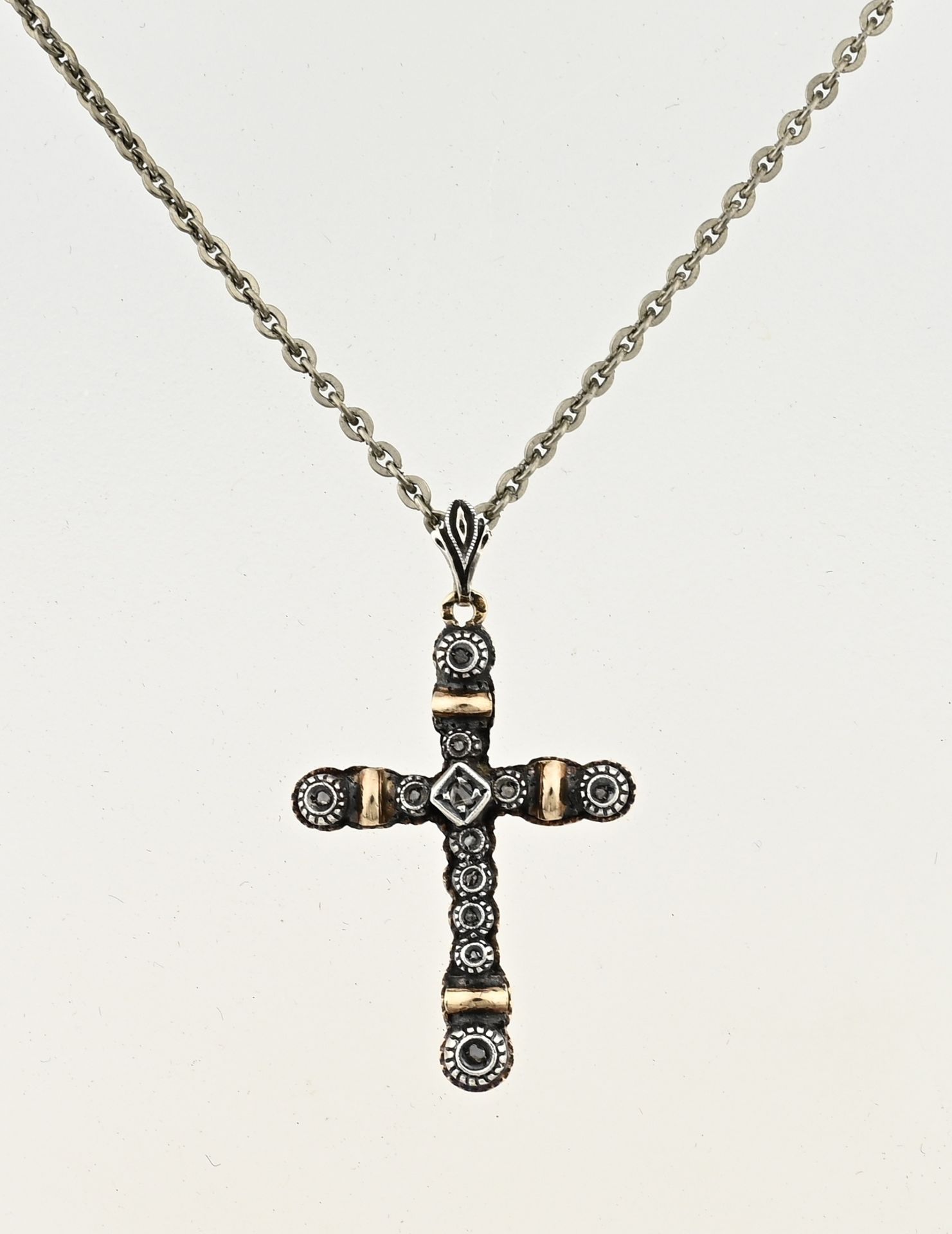 Silver necklace with cross pendant