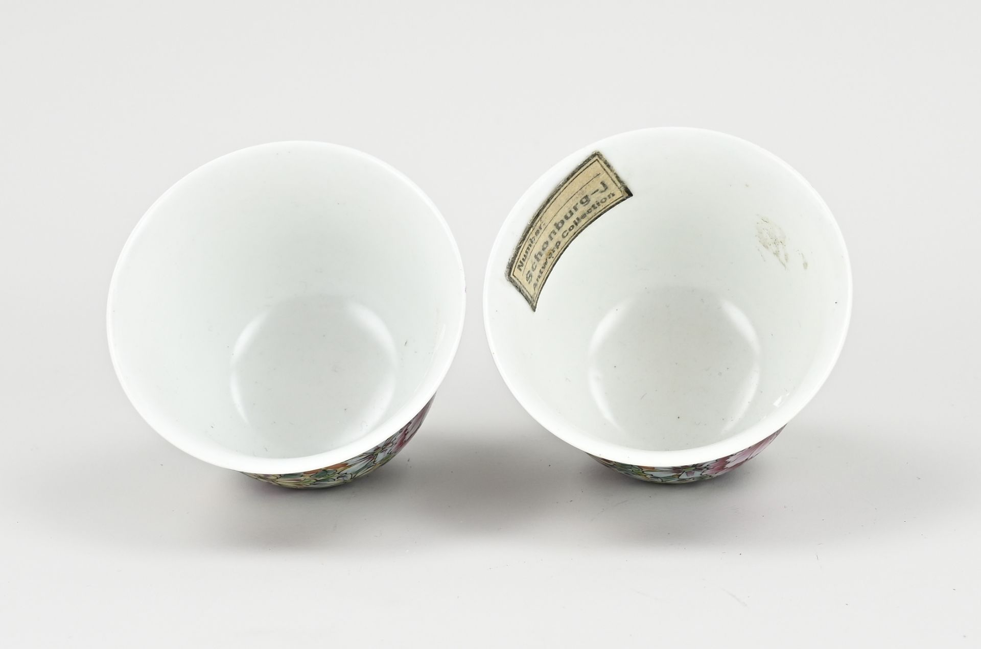 Two Chinese cups Ø 7.7 cm. - Image 2 of 3