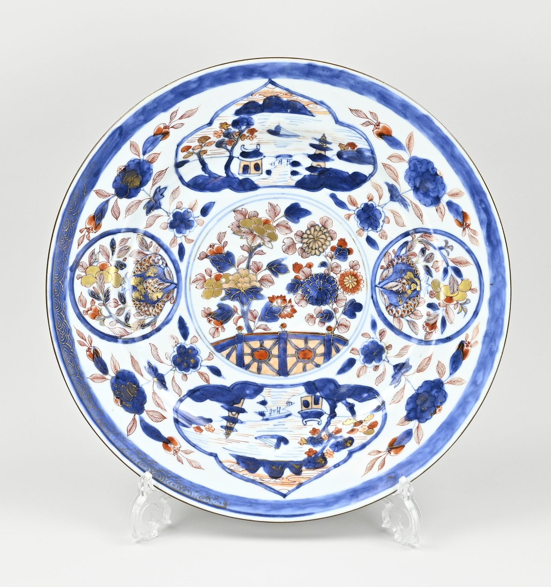 Large Imari plate Ø 35.5 cm.