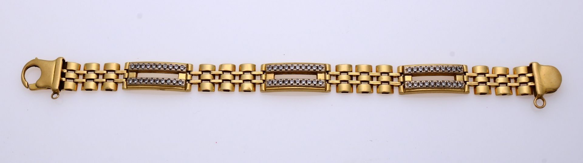 Gold bracelet with diamond