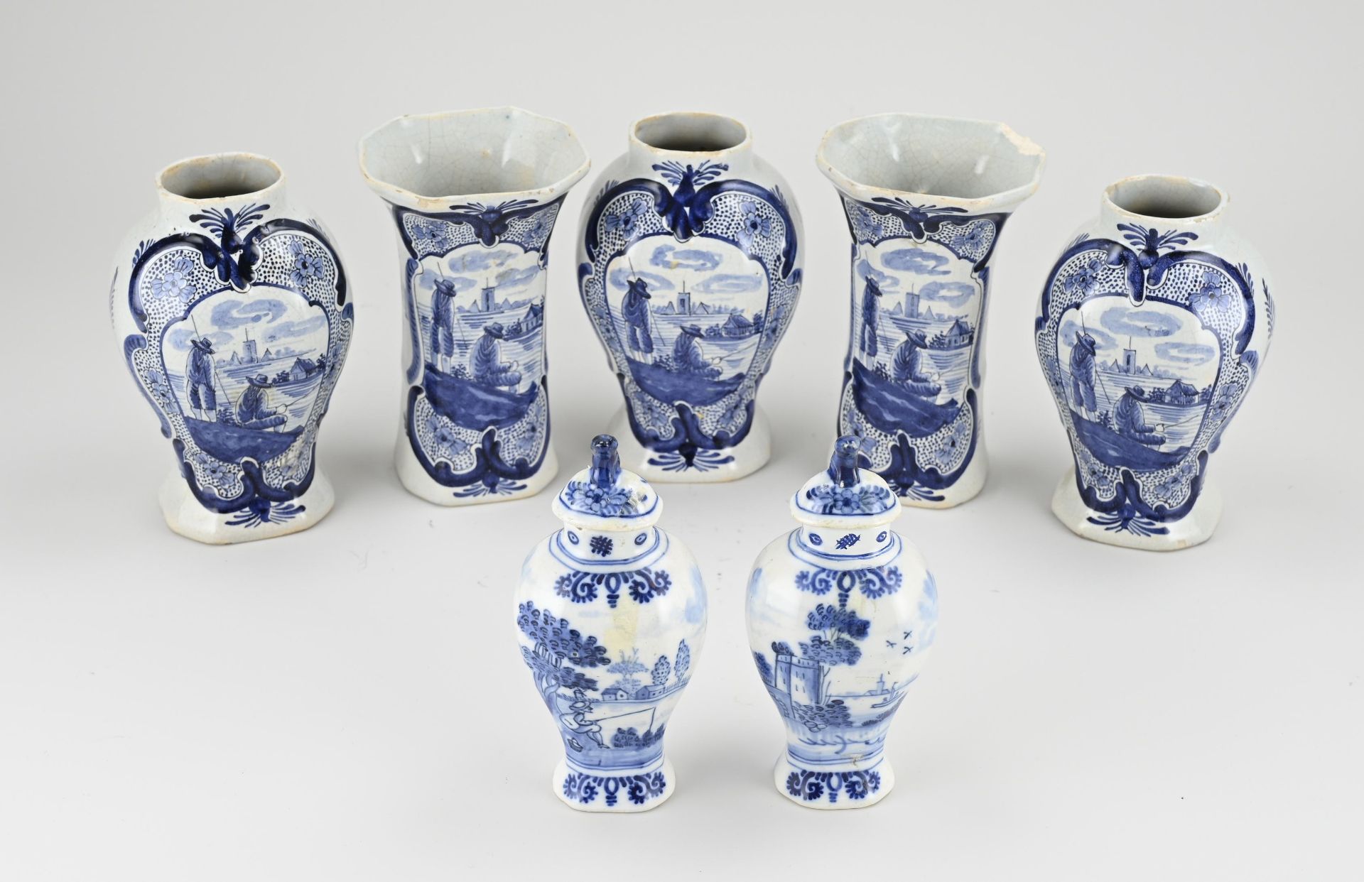 5-piece Delft cabinet set + 2x lidded vase