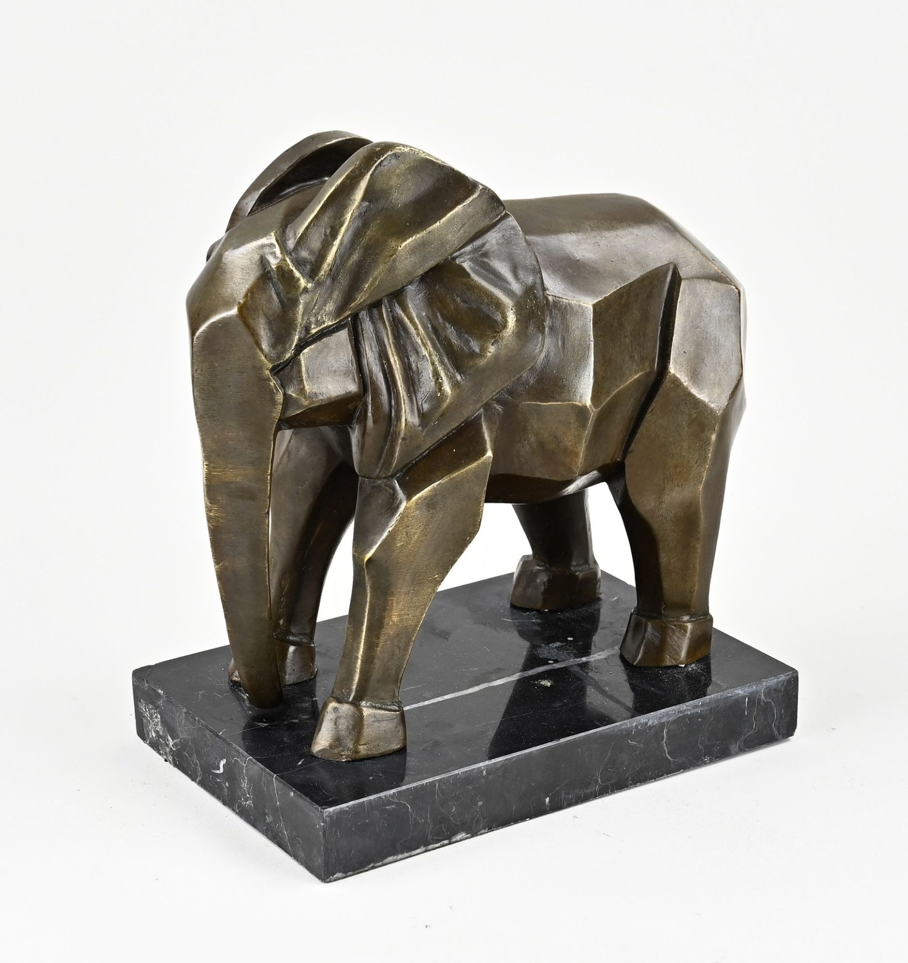 Bronze elephant