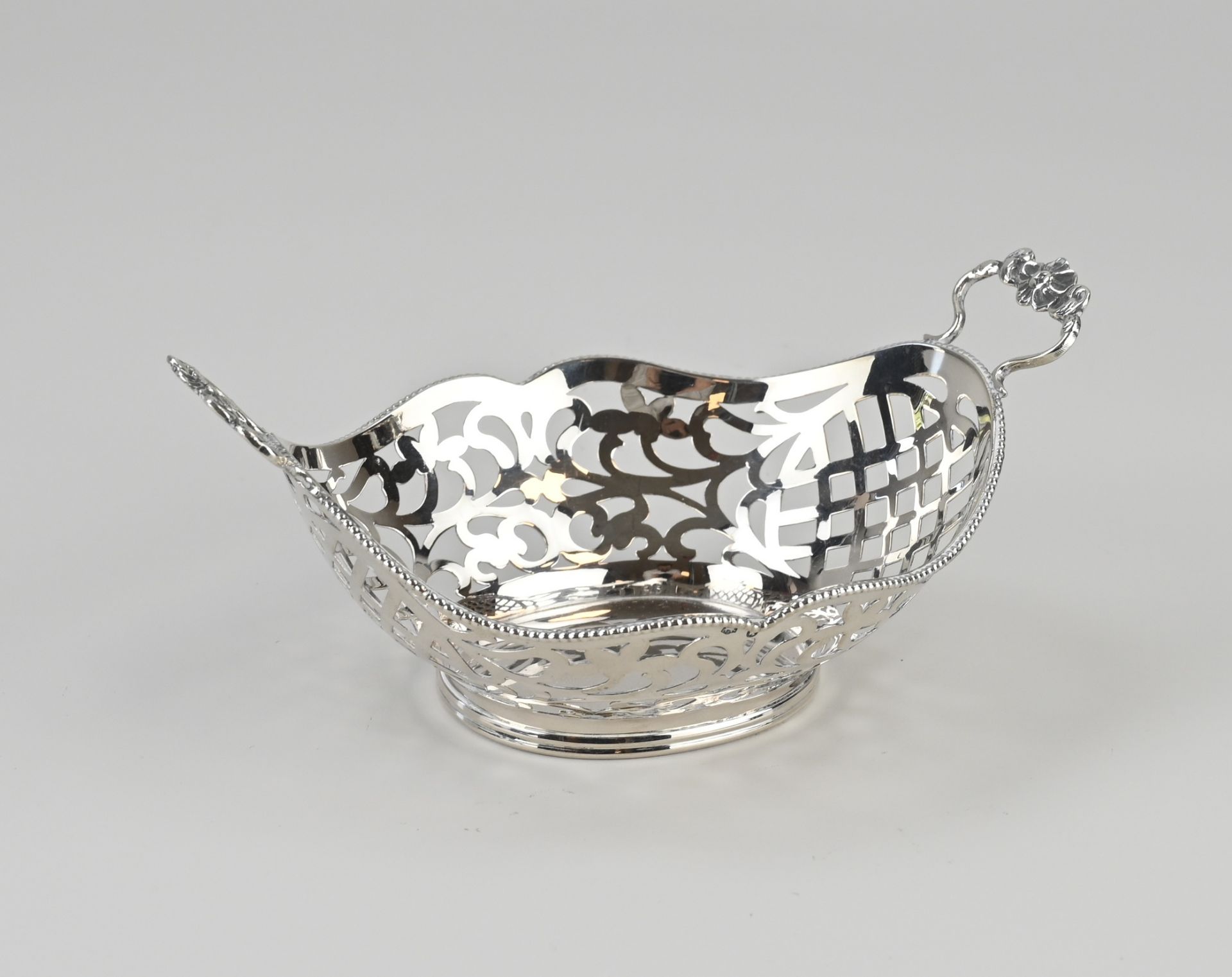 Silver bonbon basket - Image 2 of 2