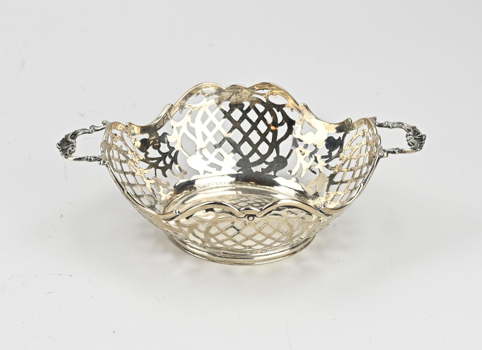 Silver bonbon basket