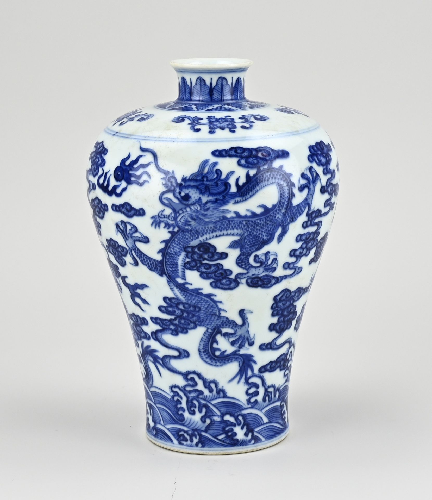 Chinese meiping vase, H 20.3 cm.