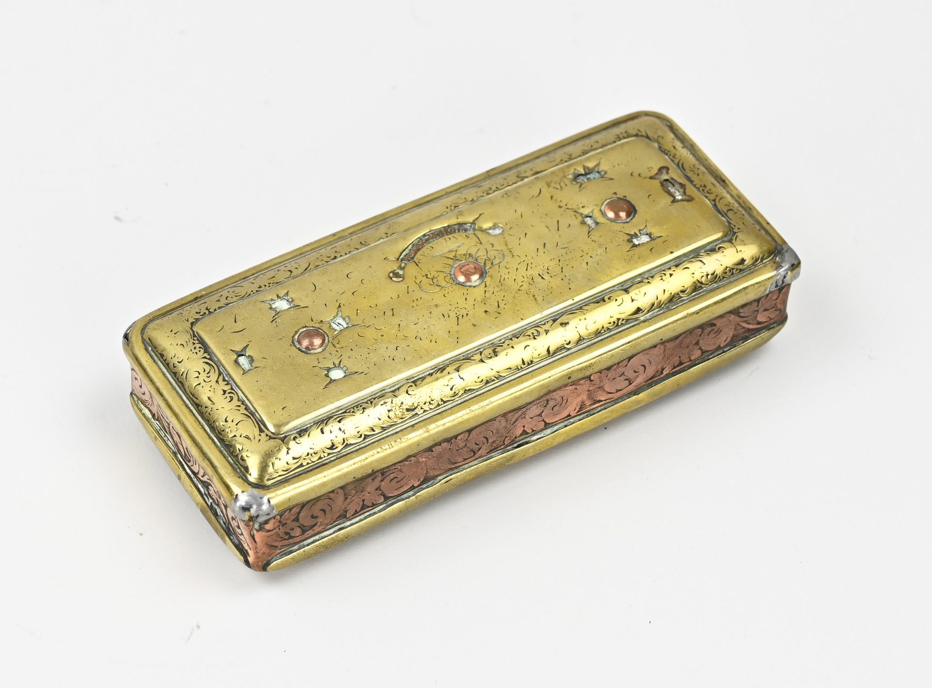 Brass tobacco box with perpetual calendar