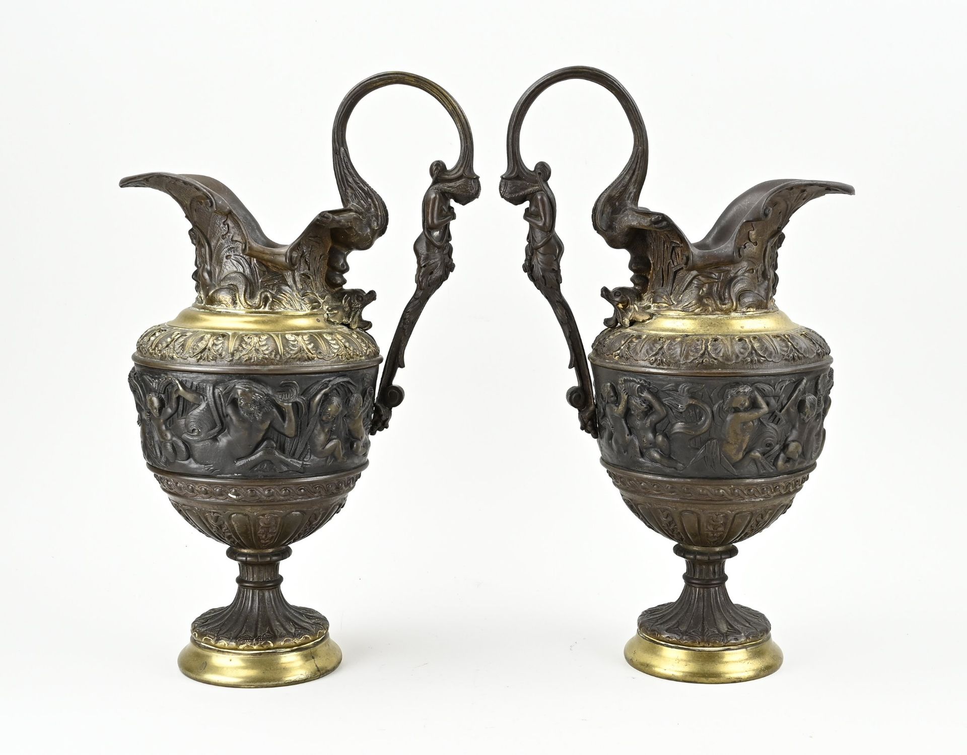 Two bronze showpiece jugs, 1880 - Bild 2 aus 2