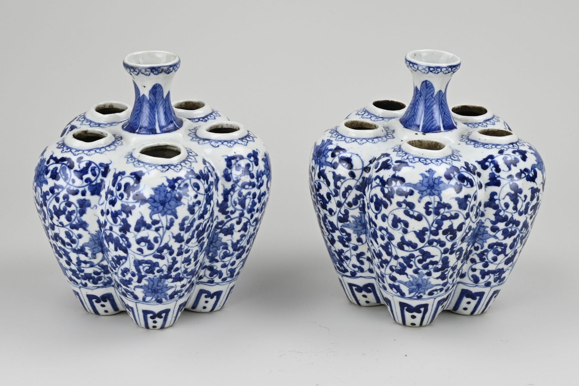 Two Chinese tulip vases