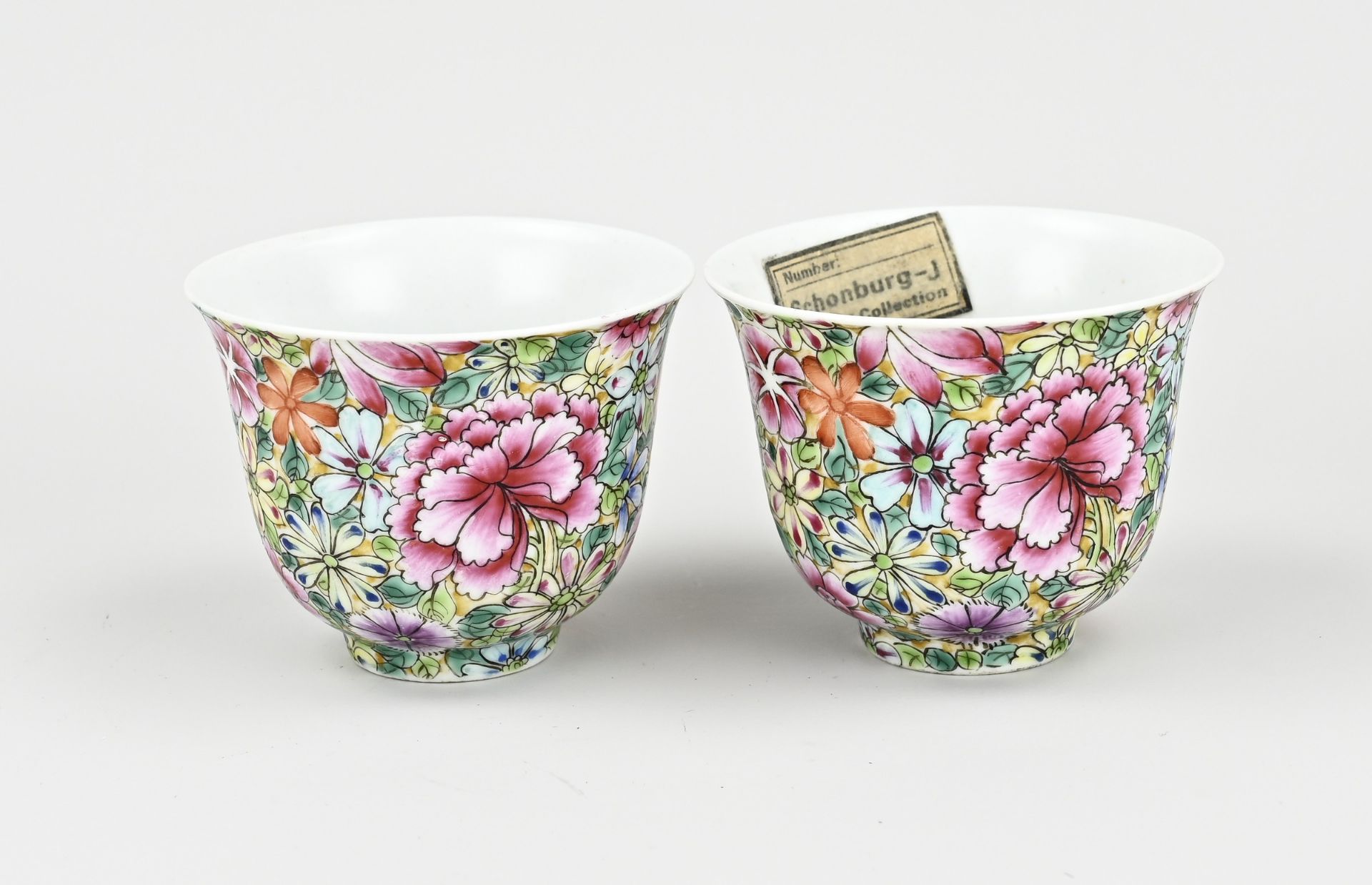 Two Chinese cups Ø 7.7 cm.