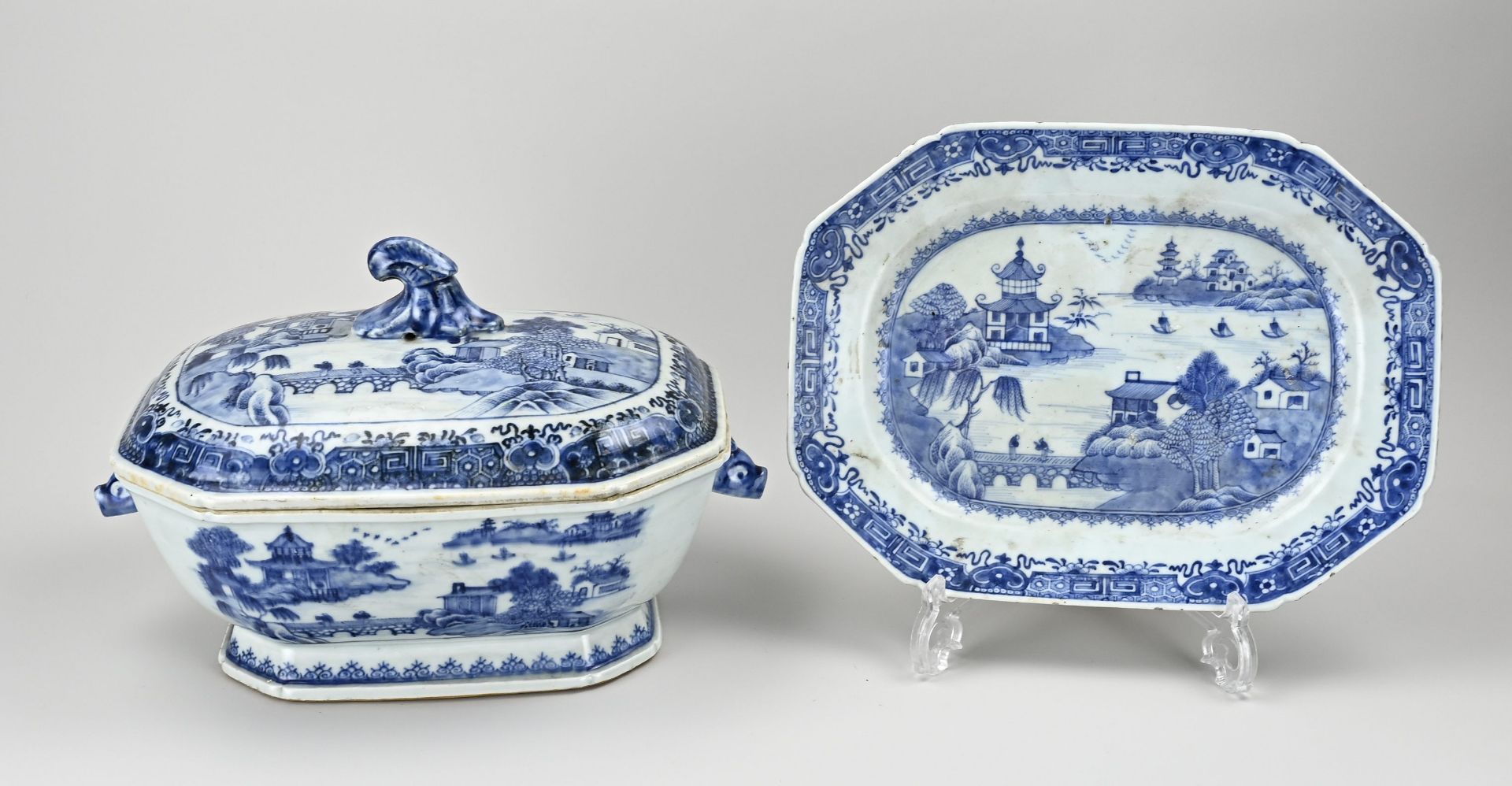 18th century Chinese lidded tureen + saucer - Image 3 of 3