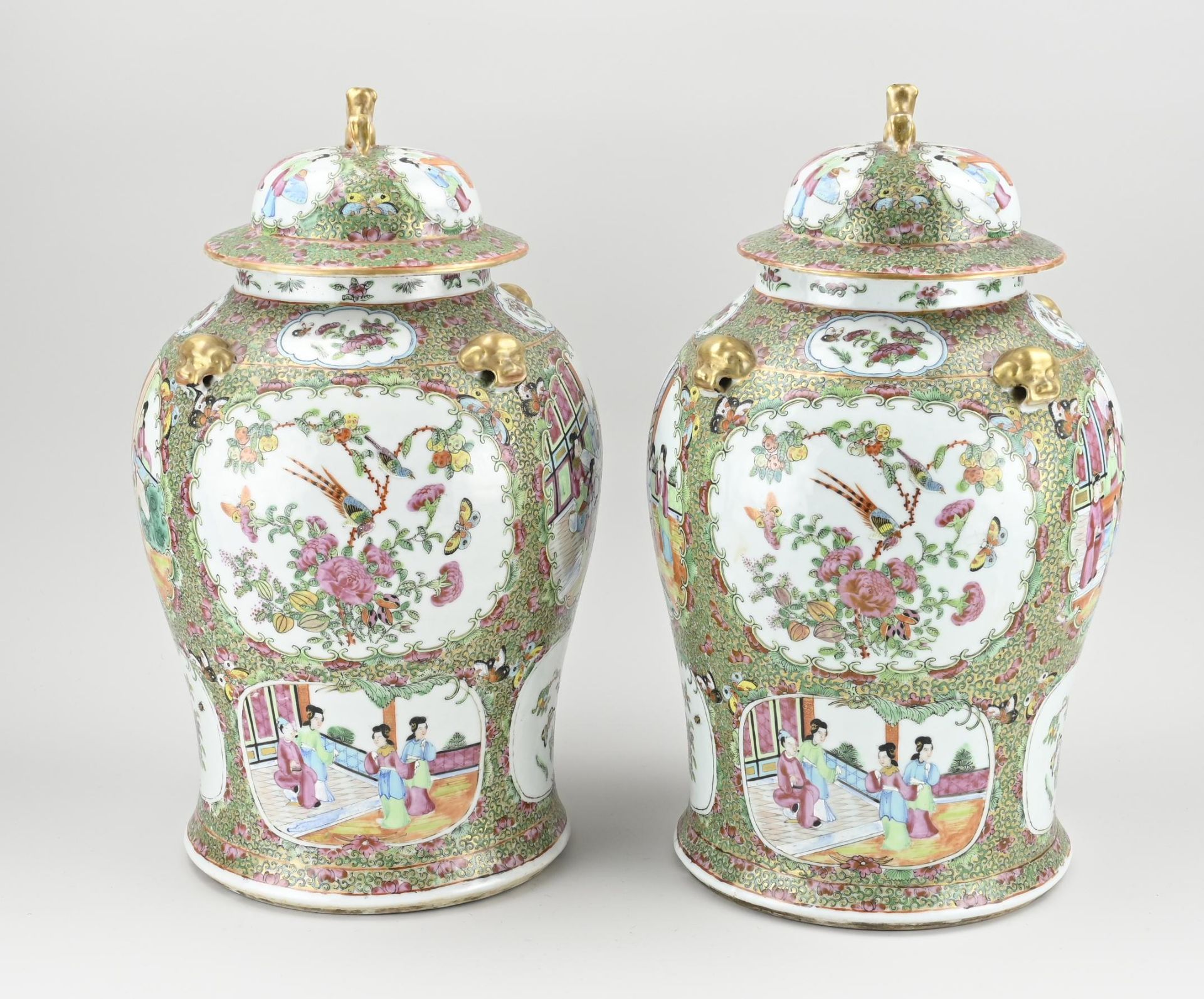 Two Chinese Cantonese lidded vases, H 44.5 x Ø 26 cm. - Image 4 of 5