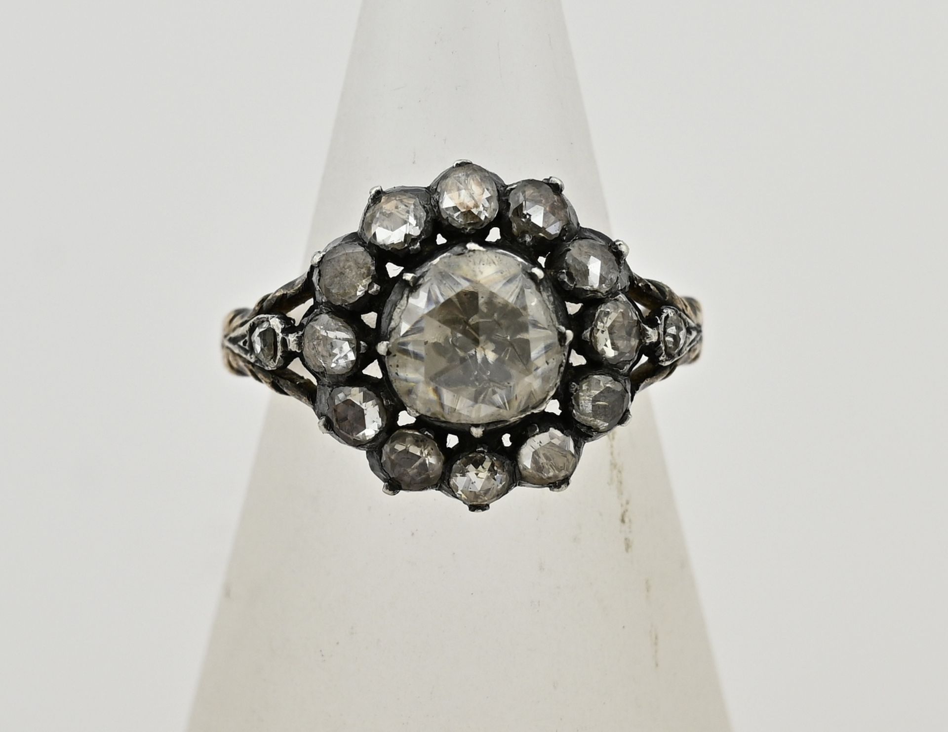 Gold ring with old diamond, rosette