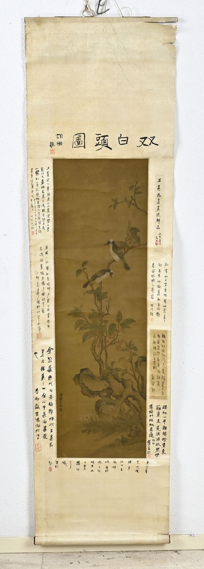 Chinese scroll painting, 112 x 47 cm.