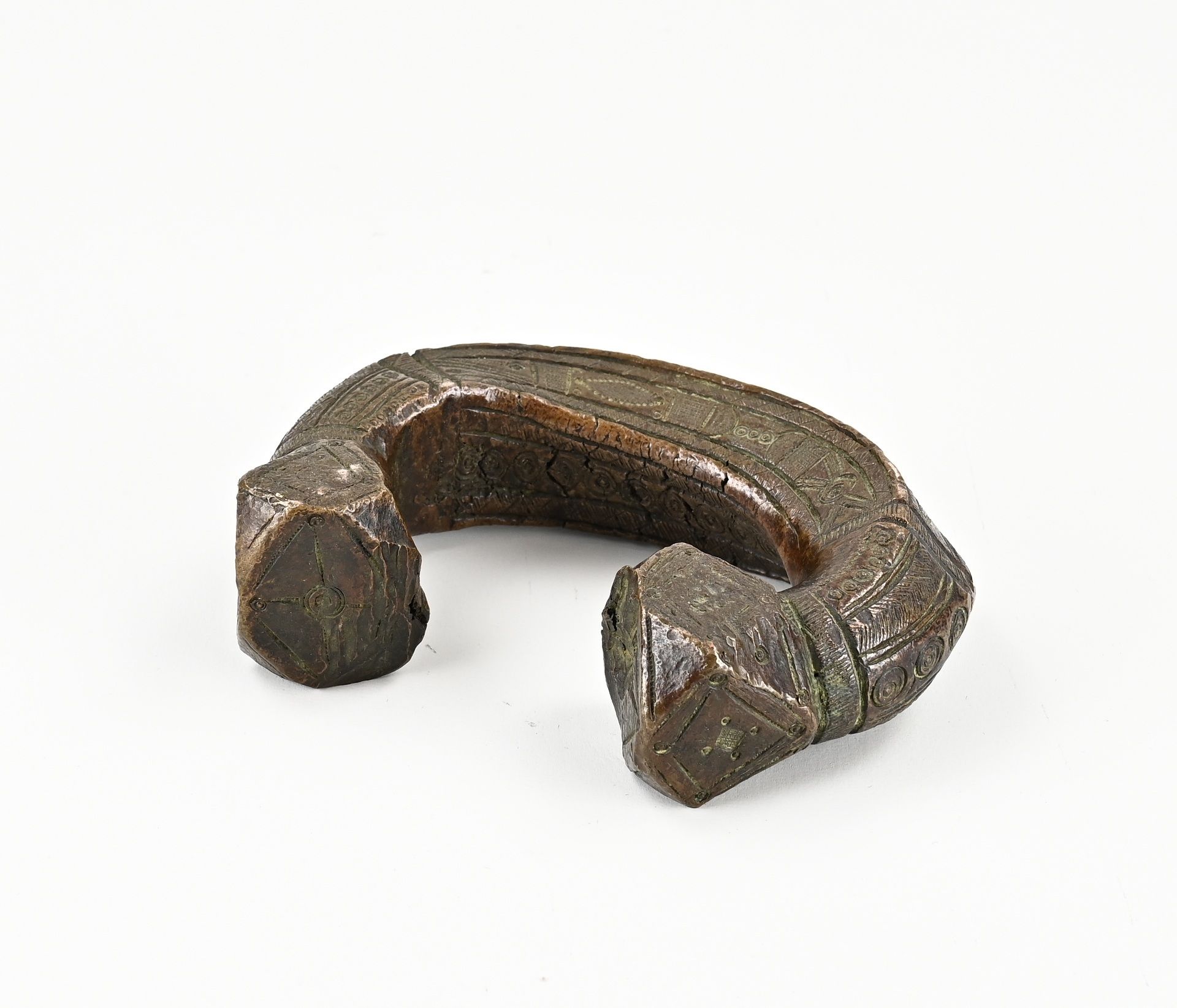 Antique African bronze bracelet - Image 2 of 2