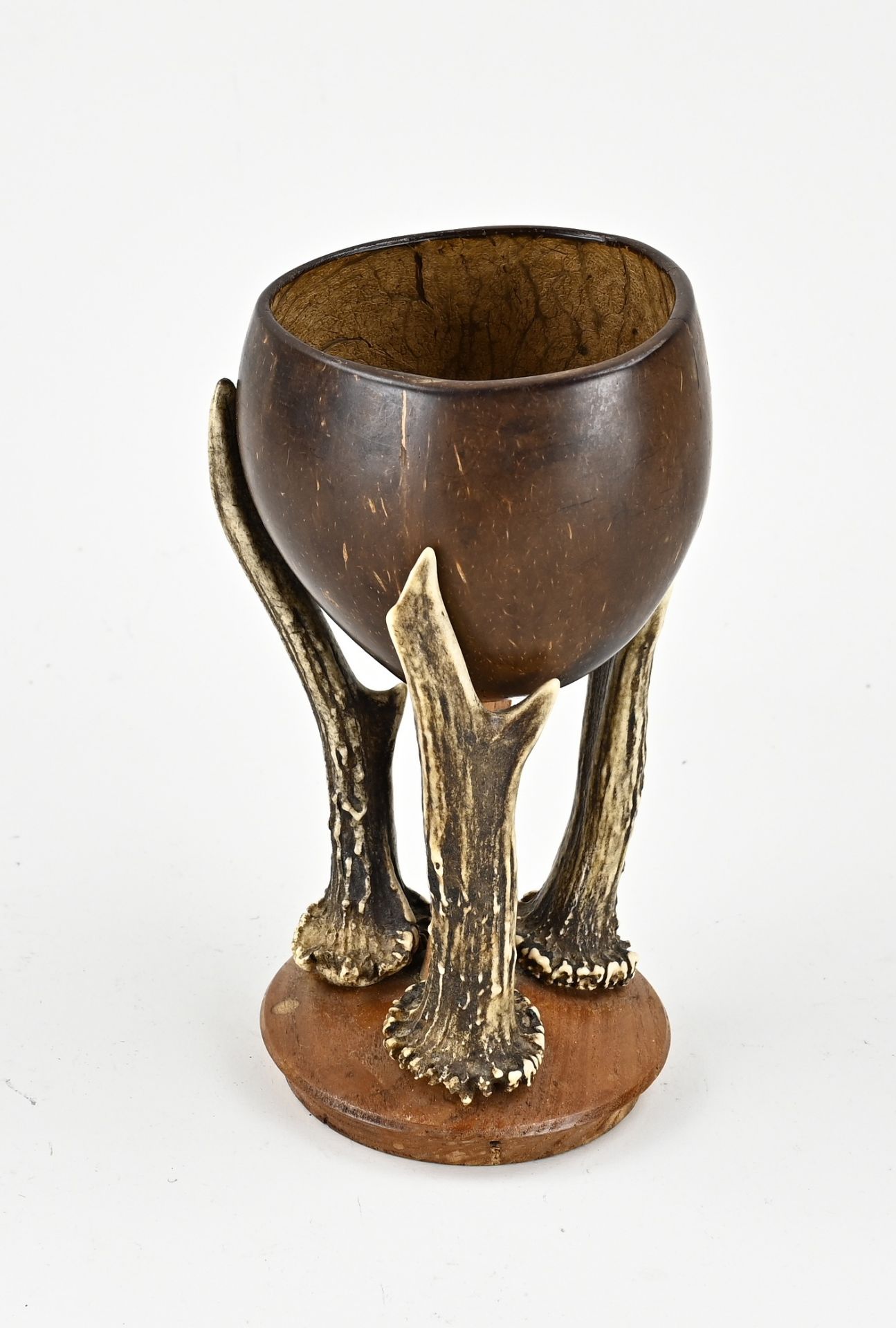 Goblet made of antlers + coconut