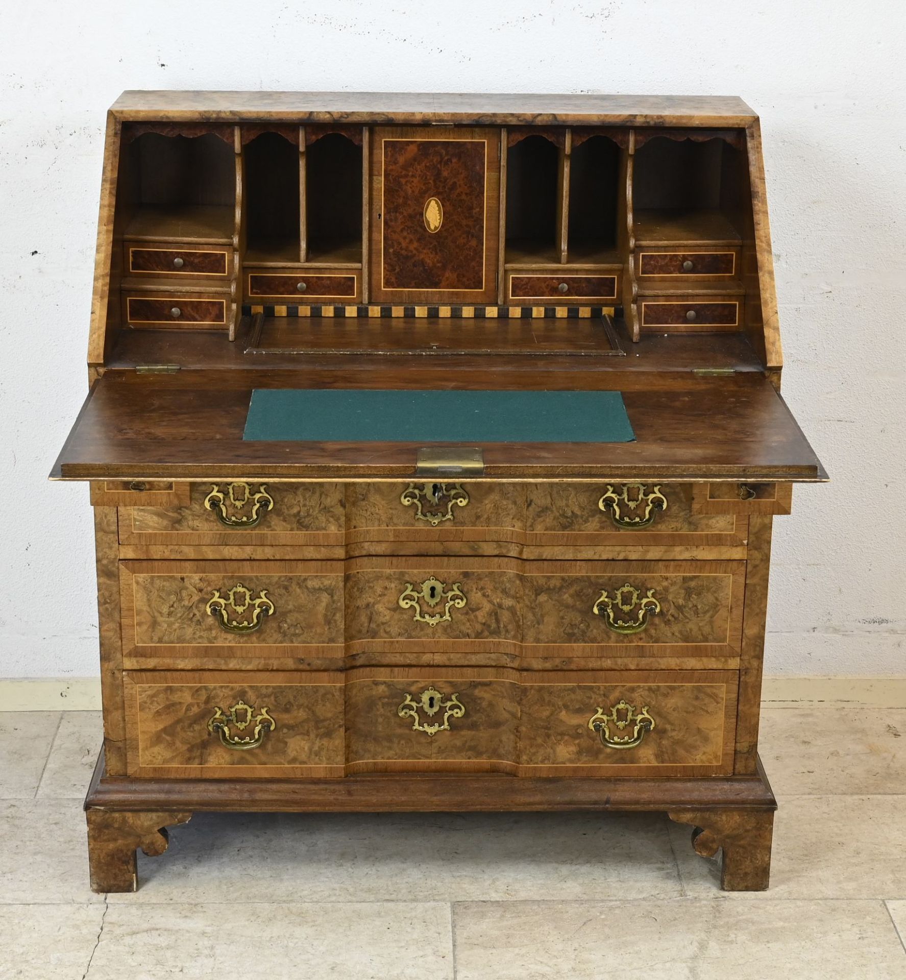 Burr nut secretaire, 1900