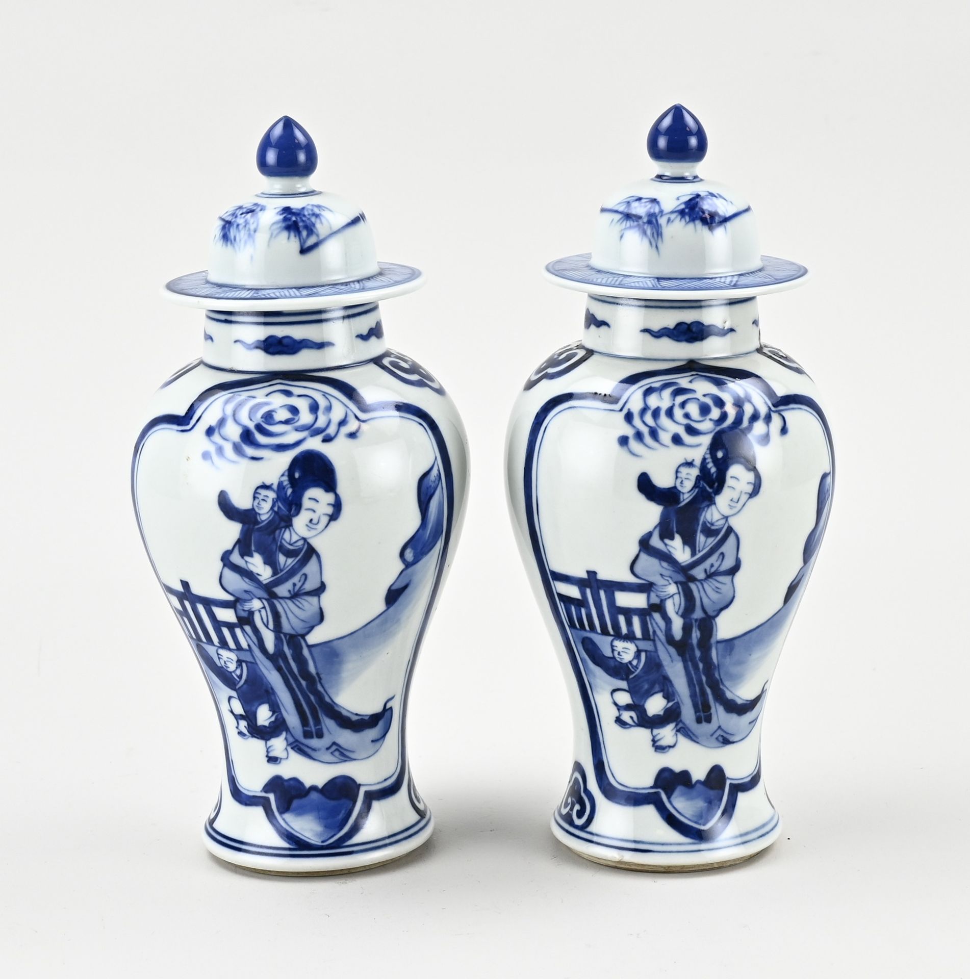 2 Chinese lidded vases, H 22 cm. - Image 2 of 3