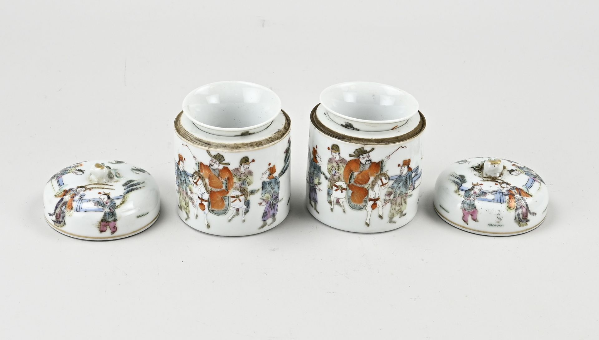 2 fam. Rose lidded pots with cups - Image 2 of 4